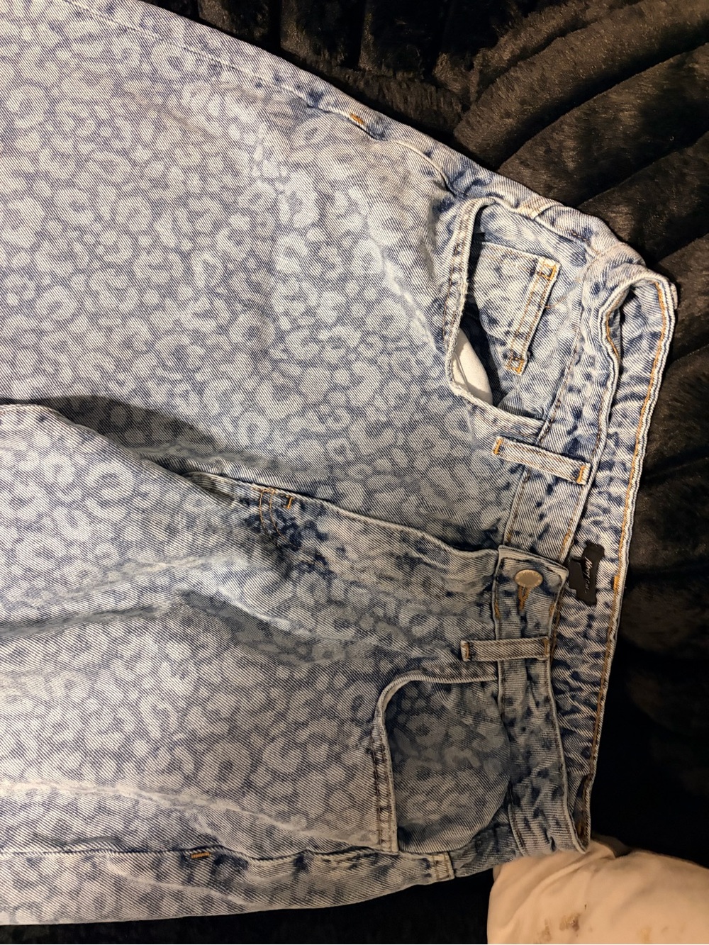 Nasty Gal Light Blue Leopard Wide-Leg Jeans - Picture 3 of 9